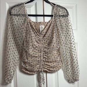 Sadie and Sage Polka Dot Ruched Top size S
